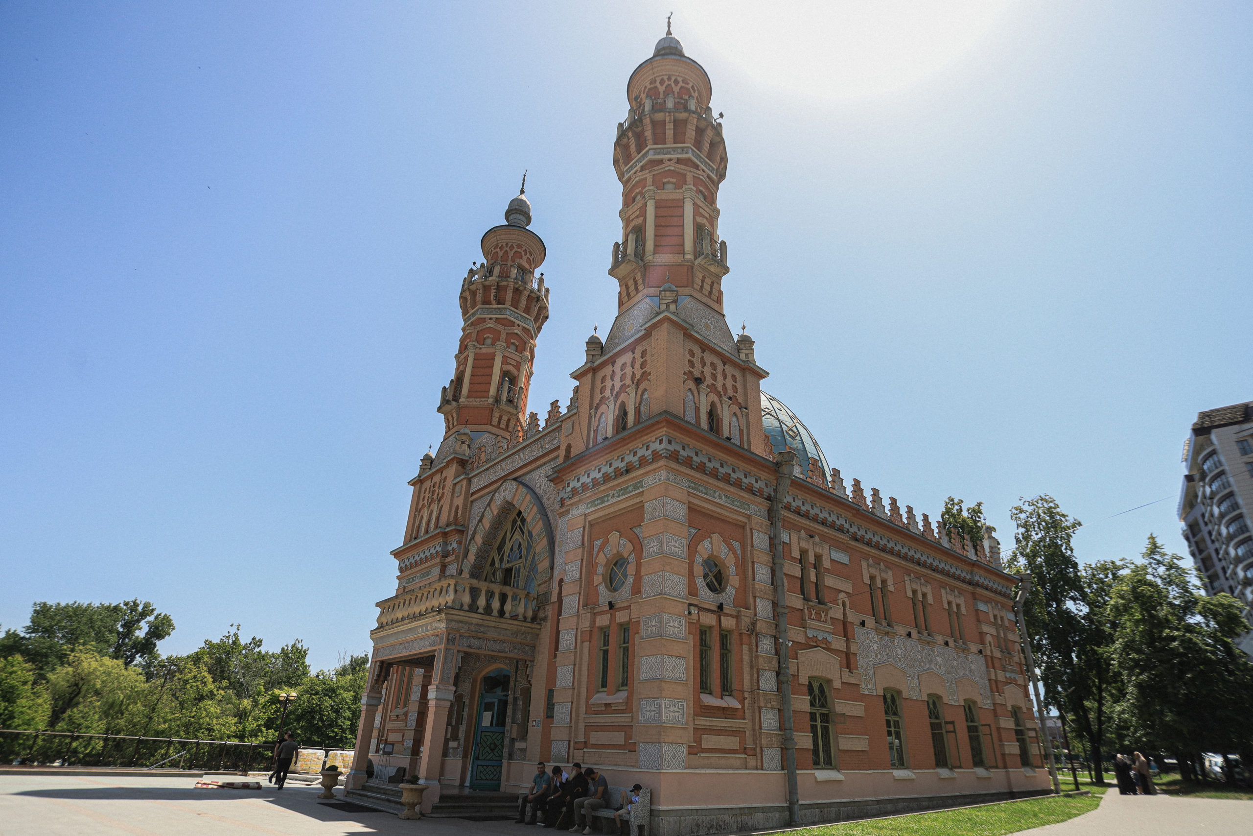 Суннитская мечеть 1